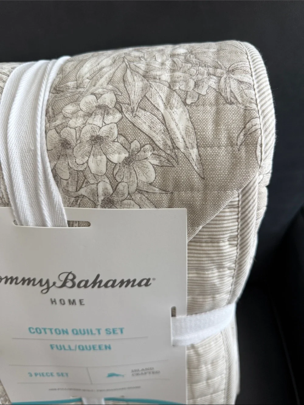 NWT Tommy Bahama Neutral Floral Cotton Quilt Set - Beige and Cream